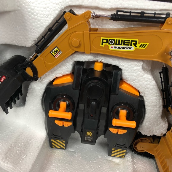 XIE MING Simulation Engineering Truck RC Excavator 2.4G 360 Revolve Tested - Picture 6 of 7